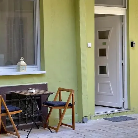 Cute Little In Downtown *