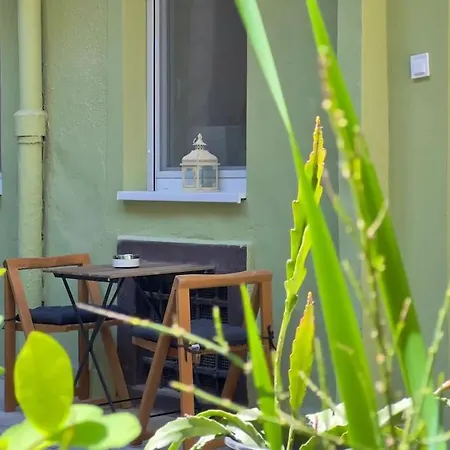 Apartment Cute Little In Downtown *