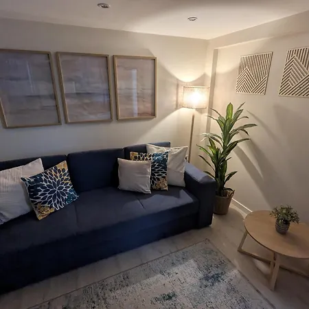 Cute Little In Downtown *